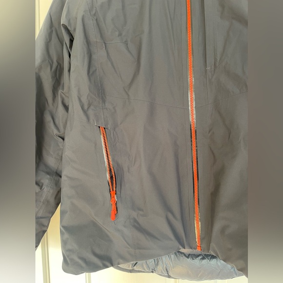 LLBean women’s waterproof ultralight down jacket - Picture 3 of 7
